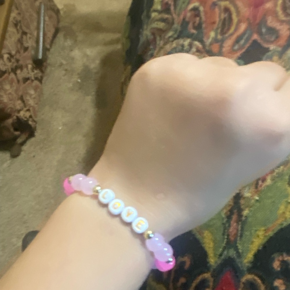 Pink glass bead bracelet